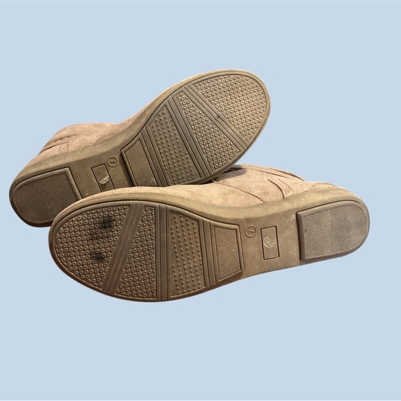 ST. JOHNS BAY PULL ON BOOTIE SIZE 7M GENTLY WORN - Picture 3 of 3